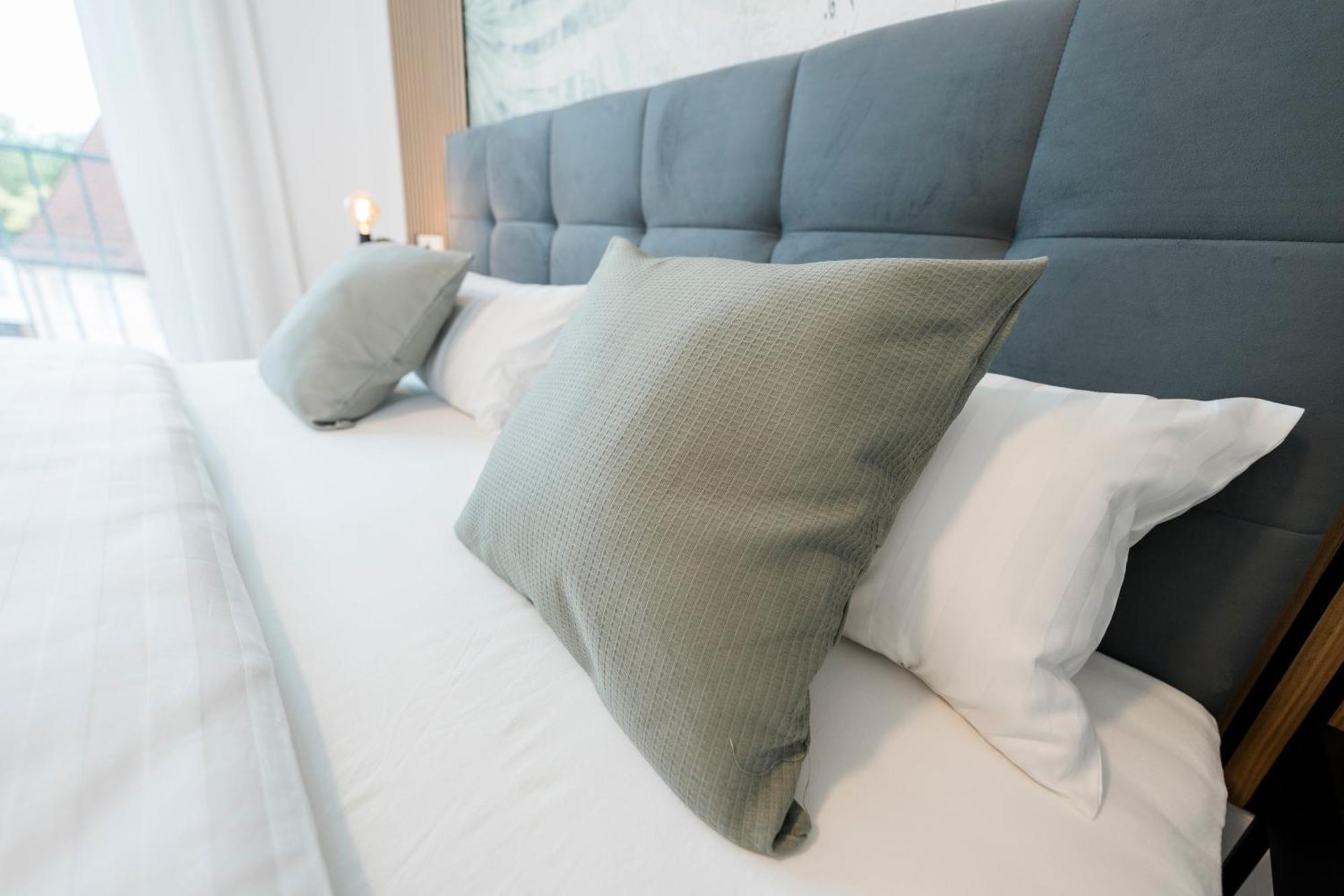 Kocasa-Apartments 02, Design, City-Center Boeblingen, Stellplatz, Balkon, Waipu-Tv Extérieur photo